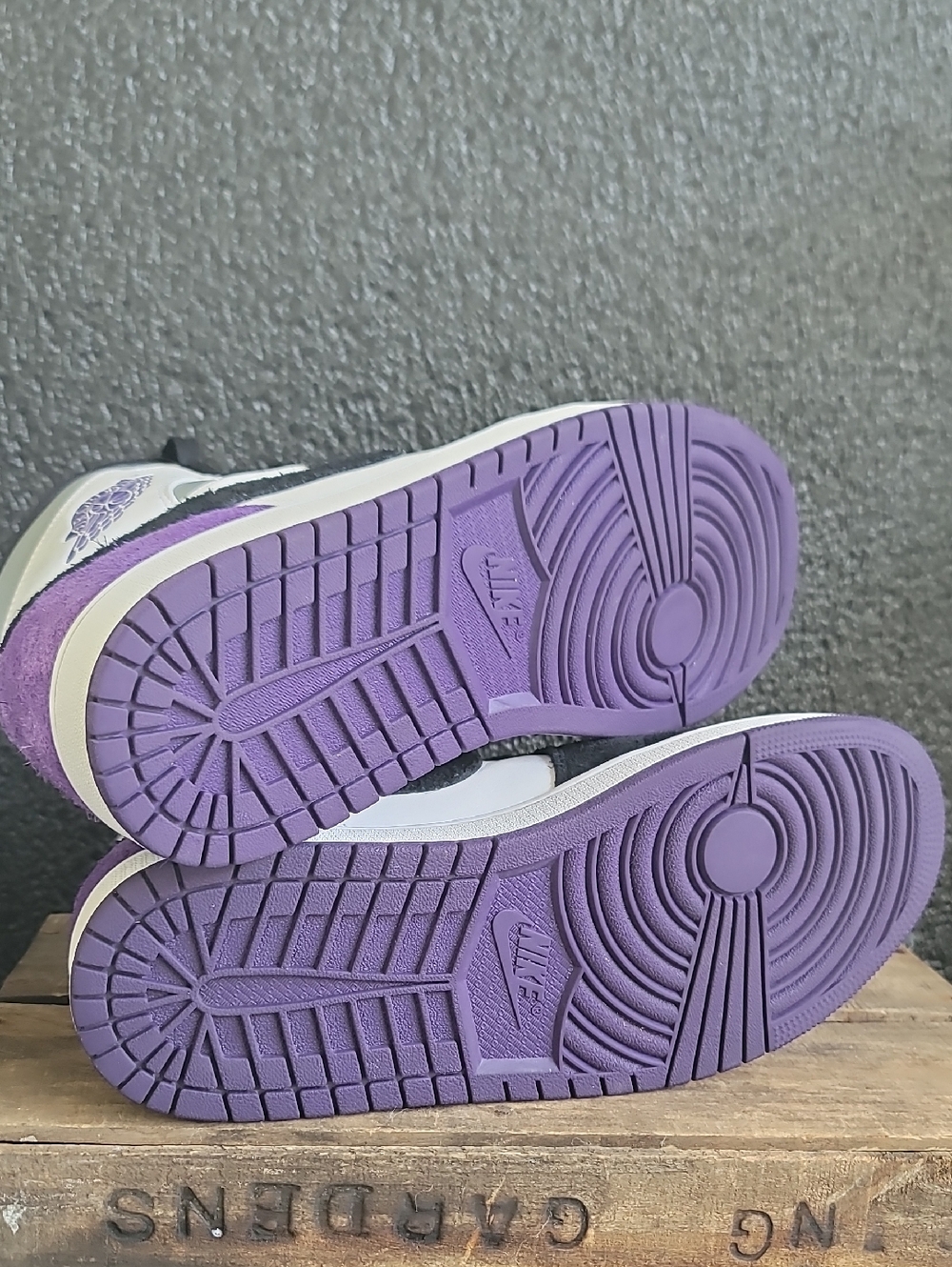 Nike Air Jordan 1 Mid SE "Varsity Purple" Mens 9 Great Cond! Fast Shipping - Picture 7 of 12